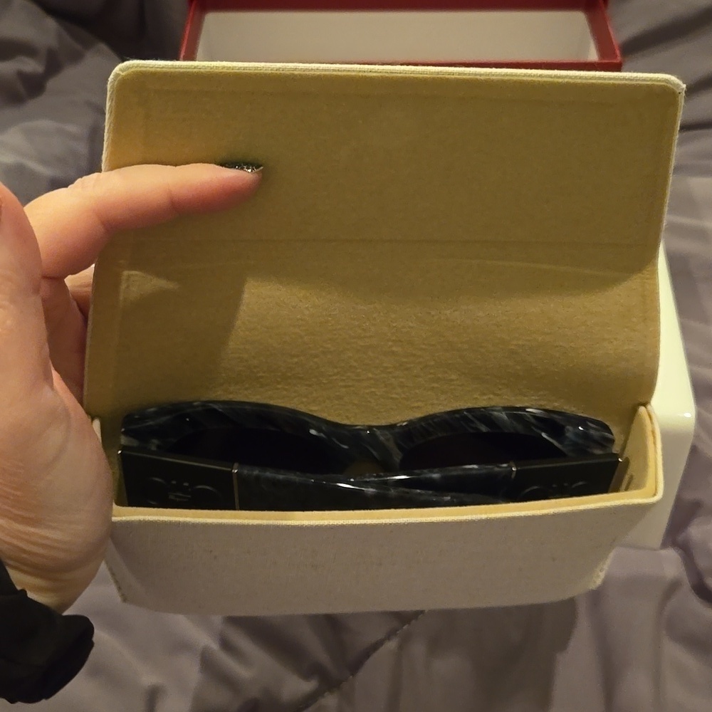 Ferragamo marble gray cat eye Sunglasses brand new in box - Picture 12 of 14